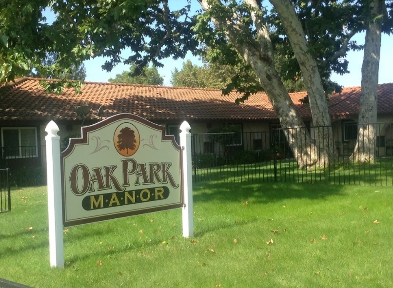Oak Park Manor - Claremont, CA