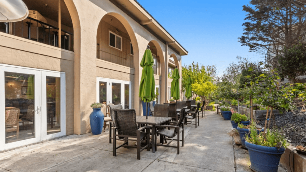 Serra Highlands Senior Living