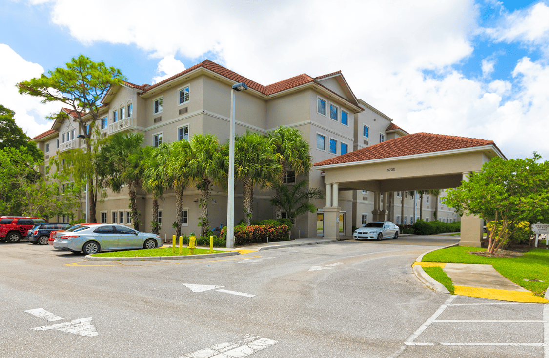 The Lenox On The Lake