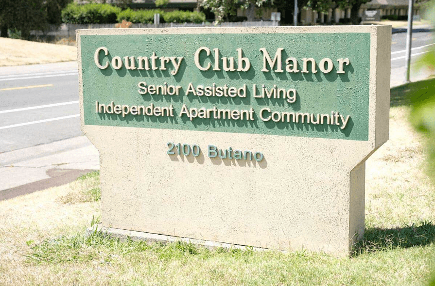 Country Club Manor