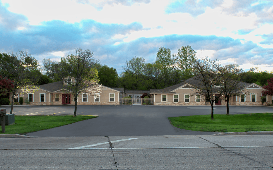 Robins Landing at New Berlin