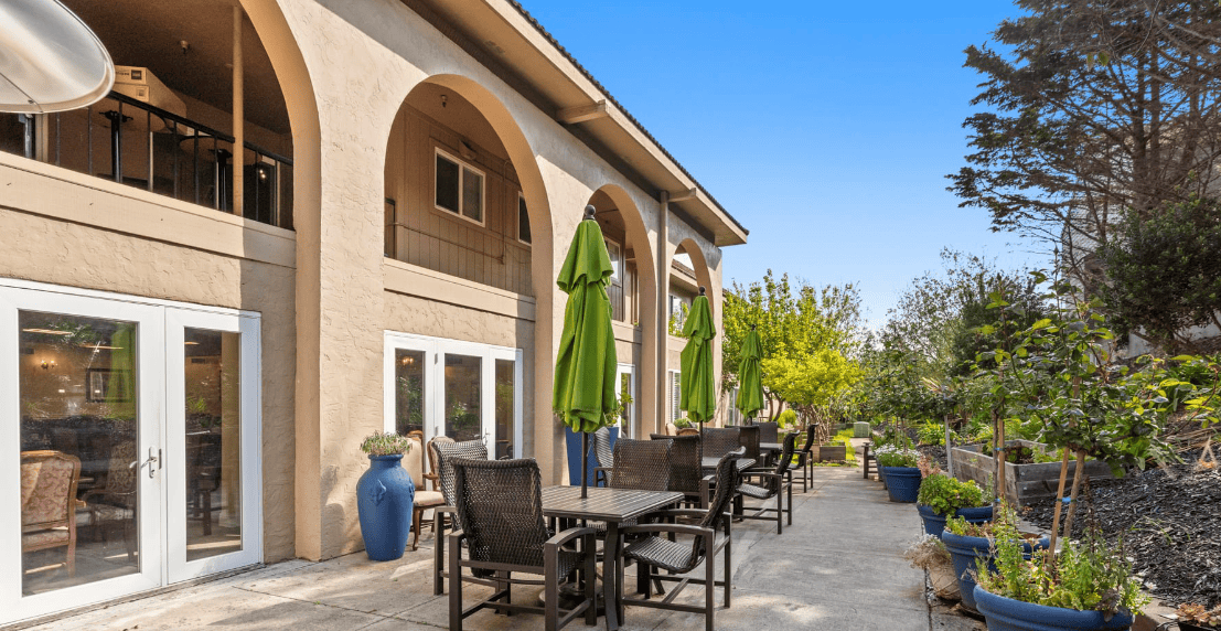 Serra Highlands Senior Living