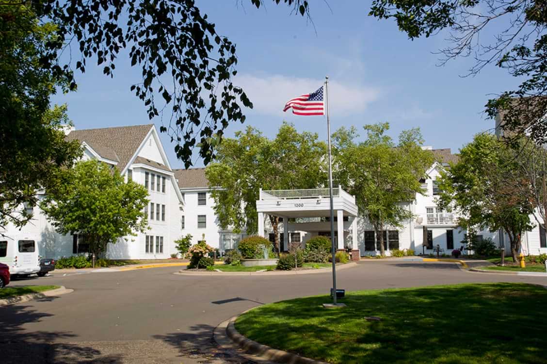 Ecumen Lakeview Commons